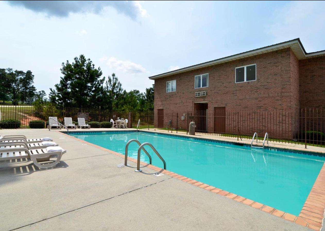 Americas Best Value Inn Wiggins 外观 照片